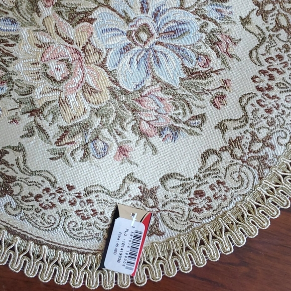 Table cloth - Picture 2 of 3